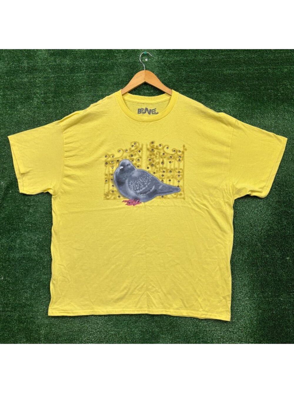 Benee Rhinestoned Pigeon Oversized T-Shirt Size Extra Large
